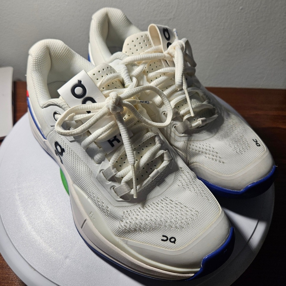 On Running The Roger Pro Women 6.5 White Blue Tennis Shoes 48.98720 Performance